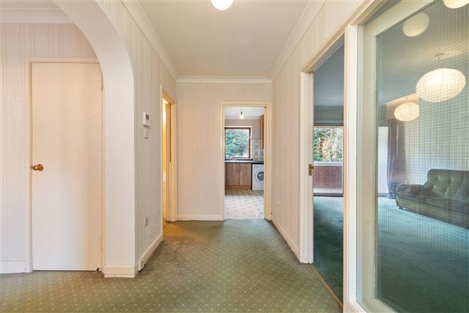 76 Cherbury Court, Booterstown Avenue, Booterstown, County Dublin