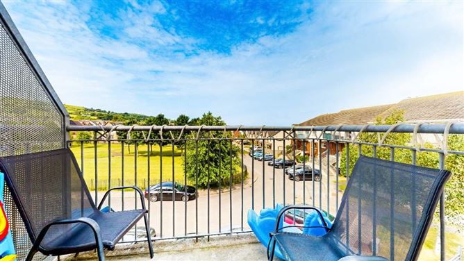 16 Deerpark Square, Kiltipper, Dublin 24