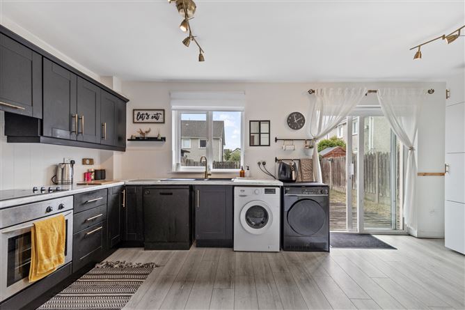 Photo 8 of 24 — 6 Fairfields Close, Adamstown, Co. Wexford