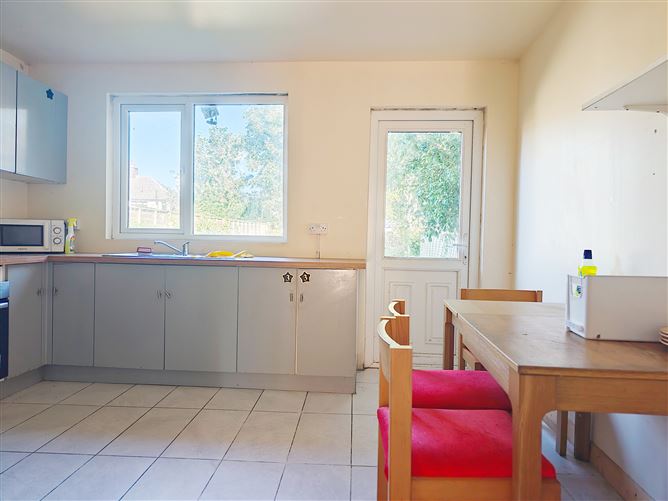 54 Lissadel Drive, Drimnagh, Dublin 12
