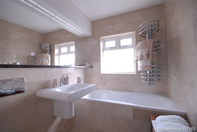 29 RIVERSIDE DRIVE, Clonshaugh, Dublin 17