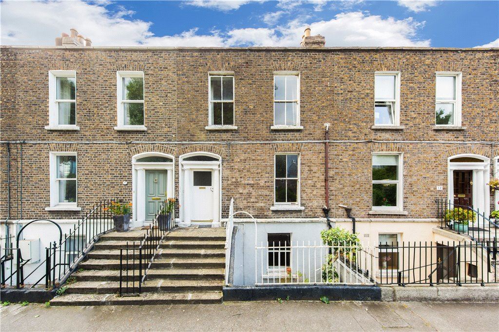 11 Pearse Square, Dublin 2