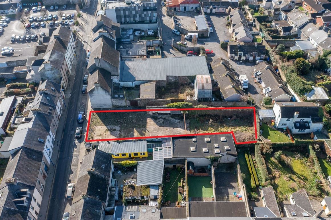 Ball Alley Lane, New Street, Carrick-on-Suir, Co. Tipperary