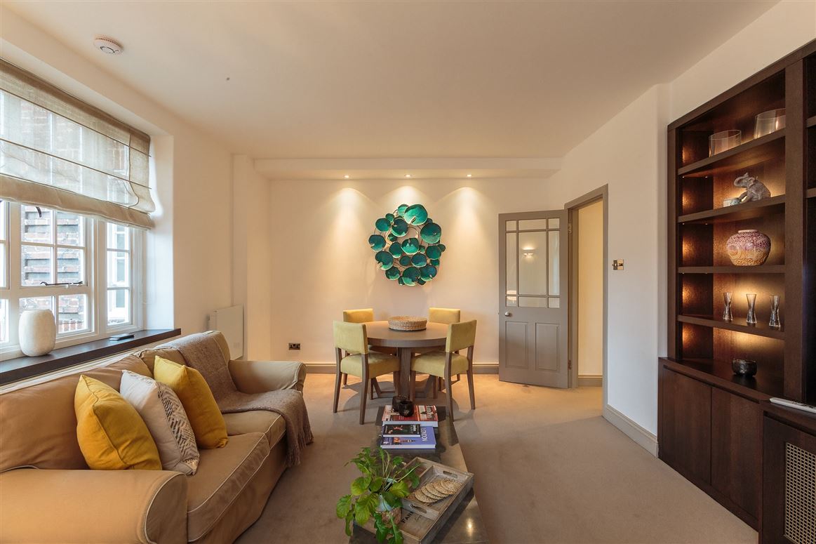 A Bright Realm,London,Greater London,United Kingdom