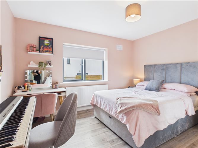 Photo 25 of 38 — 25 Ard na hAbhann, Newtown Road, Wexford Town, Wexford
