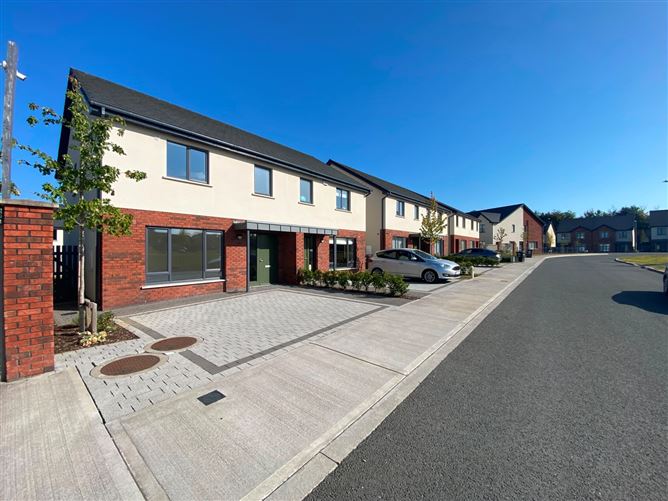 Rosetree Green, Curragh Farm, Newbridge, Co. Kildare