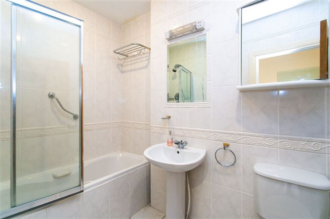 4 Fairways Park, Foxrock, Dublin 18