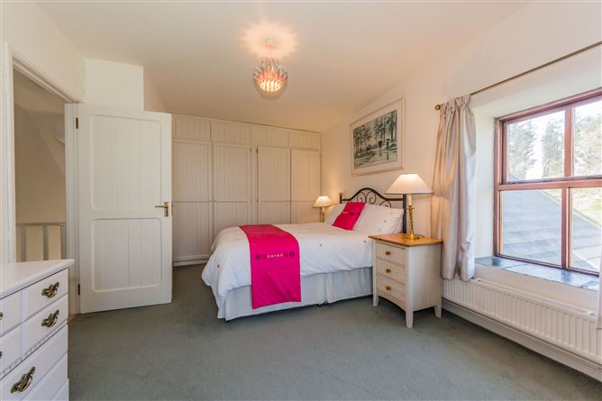 Hideaway, Reenogrena, Glandore, Cork