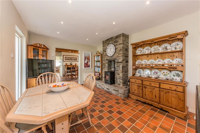 Hideaway, Reenogrena, Glandore, Cork