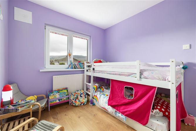 35 Glencairn Drive, The Gallops, Leopardstown, Dublin 18