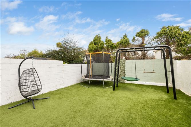 35 Glencairn Drive, The Gallops, Leopardstown, Dublin 18