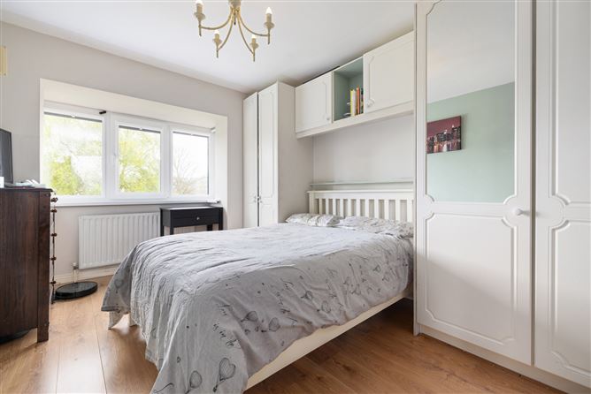 35 Glencairn Drive, The Gallops, Leopardstown, Dublin 18