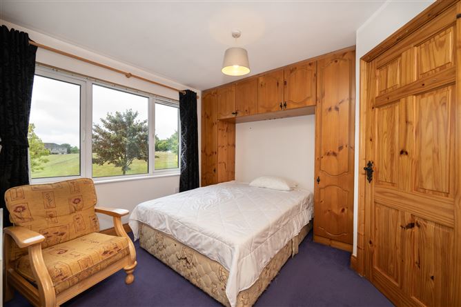 18 Pembroke Crescent, Pembroke Woods, Passage West, Cork