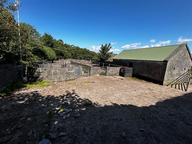 Ref 1193 - Farmlands, Coomastow, Aghtaubrid, Caherciveen, Kerry