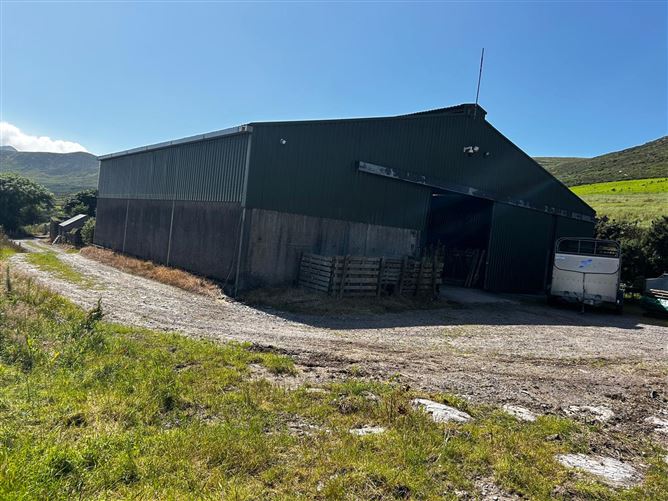 Ref 1193 - Farmlands, Coomastow, Aghtaubrid, Caherciveen, Kerry