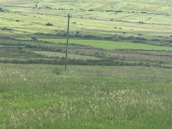 Ref 1193 - Farmlands, Coomastow, Aghtaubrid, Caherciveen, Kerry