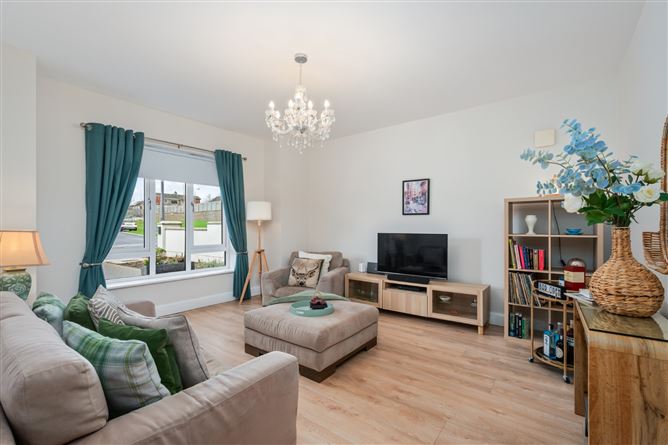https://photos-a.propertyimages.ie/media/3/6/3/4982363/38057b11-093e-41a3-a2c8-600c3dc06fbf_l.jpg