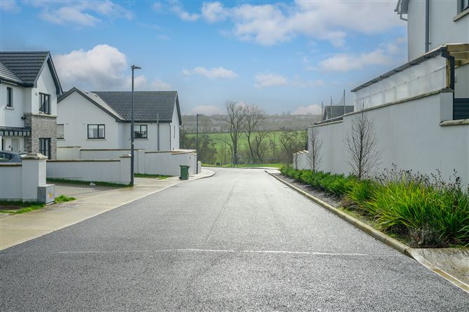 https://photos-a.propertyimages.ie/media/3/6/3/4982363/38057b11-093e-41a3-a2c8-600c3dc06fbf_l.jpg