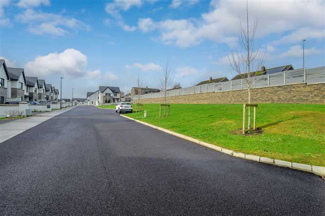 https://photos-a.propertyimages.ie/media/3/6/3/4982363/38057b11-093e-41a3-a2c8-600c3dc06fbf_l.jpg