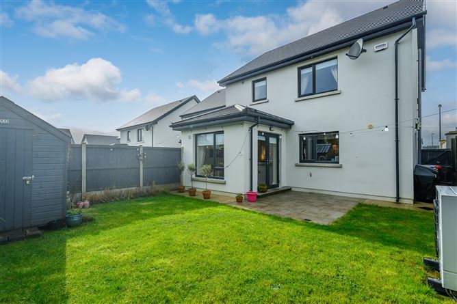 https://photos-a.propertyimages.ie/media/3/6/3/4982363/38057b11-093e-41a3-a2c8-600c3dc06fbf_l.jpg