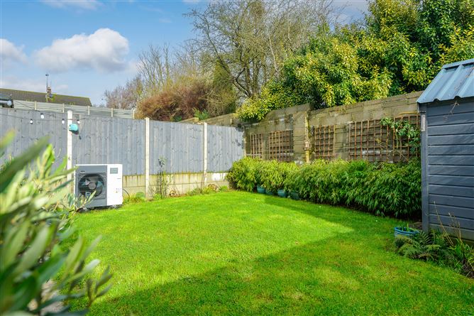 https://photos-a.propertyimages.ie/media/3/6/3/4982363/38057b11-093e-41a3-a2c8-600c3dc06fbf_l.jpg