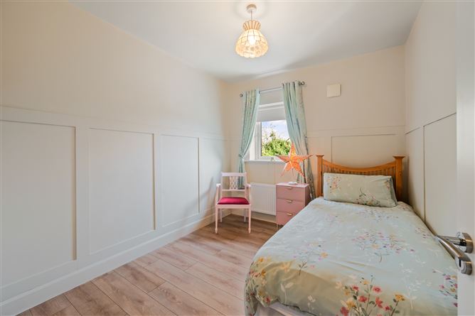 https://photos-a.propertyimages.ie/media/3/6/3/4982363/38057b11-093e-41a3-a2c8-600c3dc06fbf_l.jpg