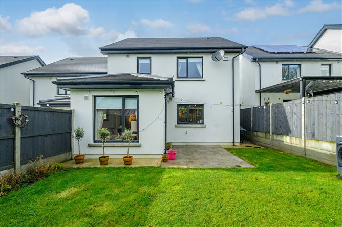 https://photos-a.propertyimages.ie/media/3/6/3/4982363/38057b11-093e-41a3-a2c8-600c3dc06fbf_l.jpg