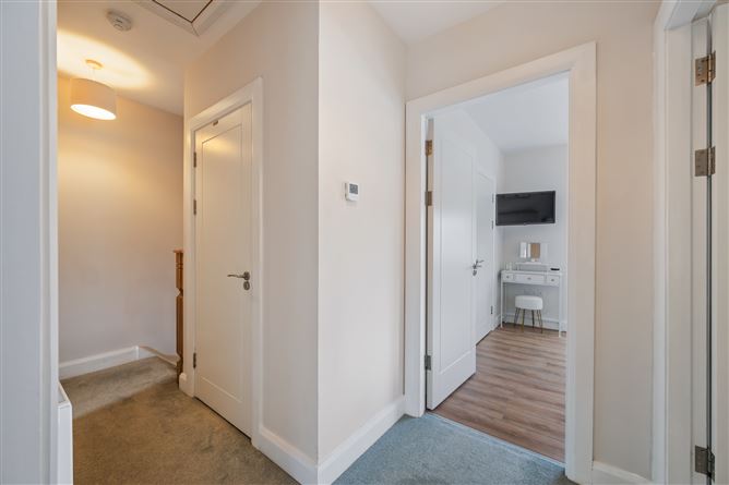 https://photos-a.propertyimages.ie/media/3/6/3/4982363/38057b11-093e-41a3-a2c8-600c3dc06fbf_l.jpg