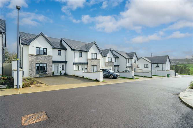 https://photos-a.propertyimages.ie/media/3/6/3/4982363/38057b11-093e-41a3-a2c8-600c3dc06fbf_l.jpg