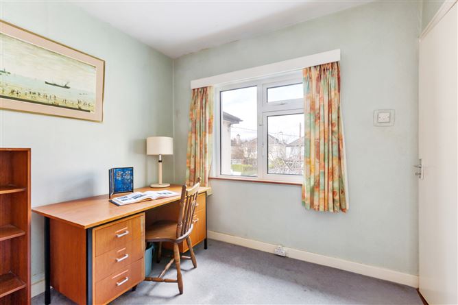 16 Lawnswood Park, Stillorgan, Co. Dublin