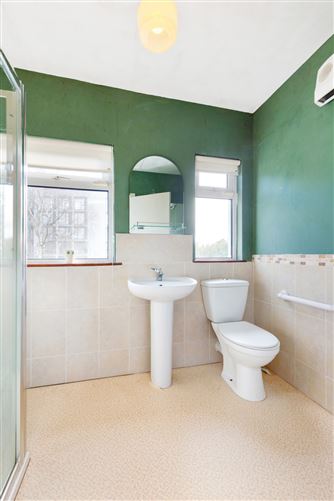 16 Lawnswood Park, Stillorgan, Co. Dublin