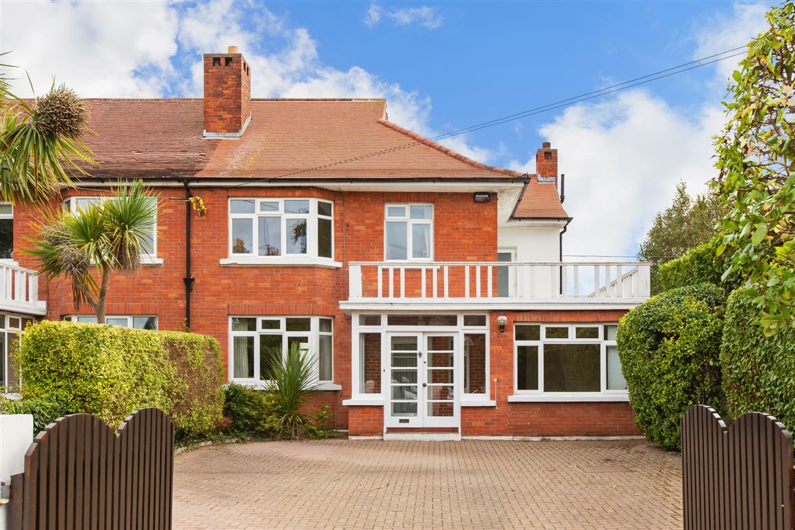 Glenoe, Saval Park Road, Dalkey, Co. Dublin
