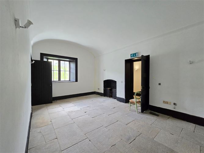 Photo 41 of 52 — Middleton Park House, Castletown Geoghegan, Co. Westmeath