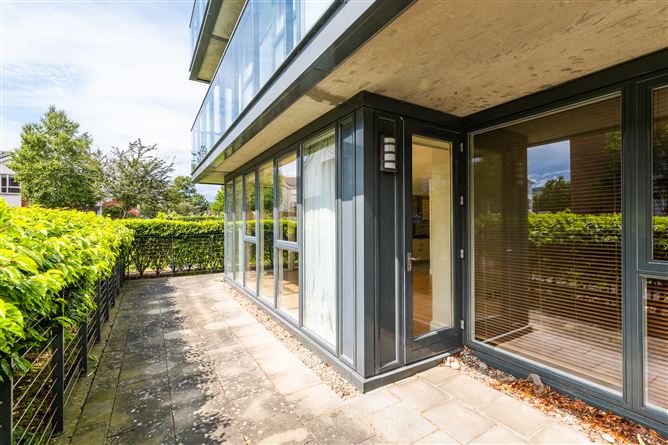 2 Levmoss Hall, Leopardstown, Dublin 18
