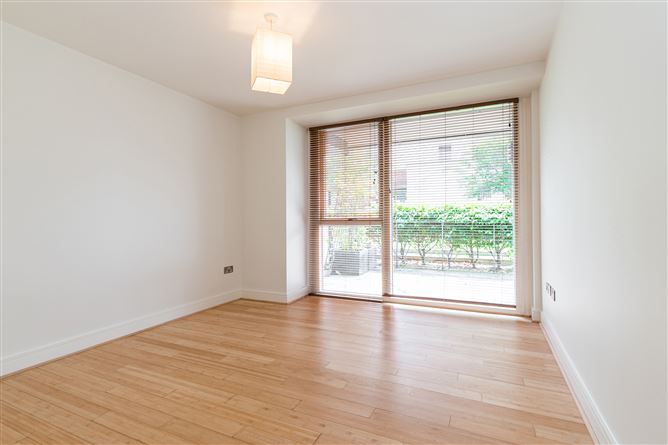 2 Levmoss Hall, Leopardstown, Dublin 18