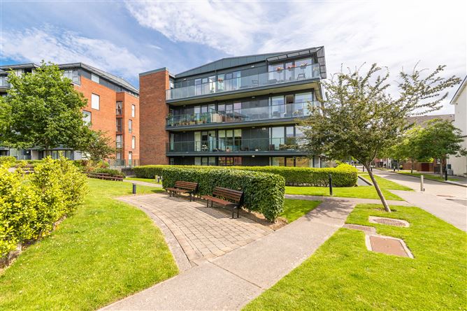 2 Levmoss Hall, Leopardstown, Dublin 18