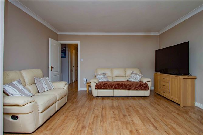 8C Ballymount Square, Walkinstown, Dublin 12