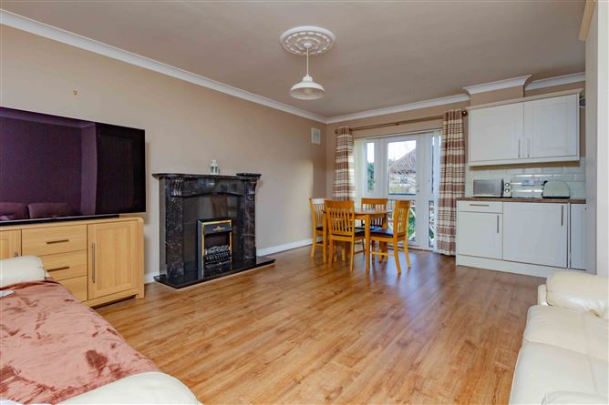 8C Ballymount Square, Walkinstown, Dublin 12