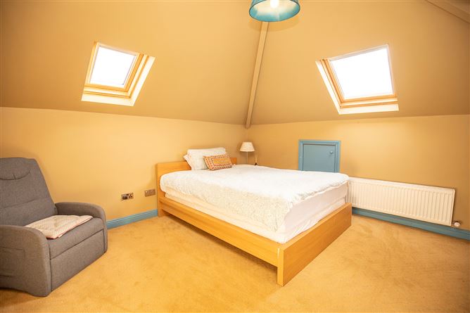 15, Hollybrook Road, Clontarf, Dublin 3