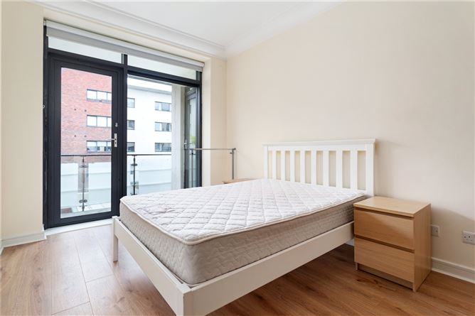 81 Moy House, Custom House Square, IFSC
