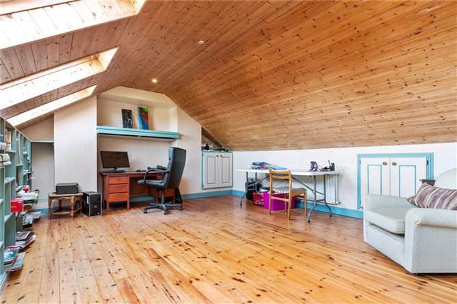 9 Cairn Hill, Westminster Road, Foxrock, Dublin 18