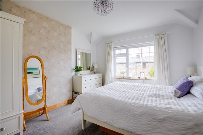 1 Devitt Villas, Glasthule, Co. Dublin