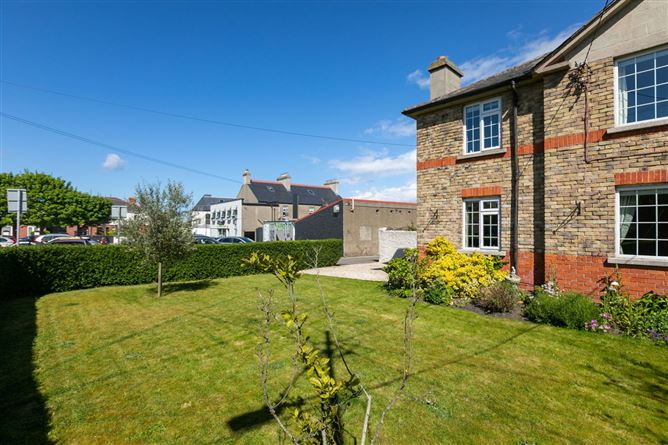 1 Devitt Villas, Glasthule, Co. Dublin