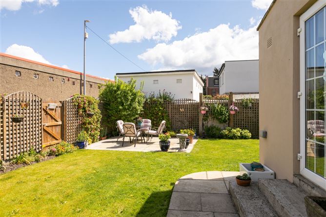 1 Devitt Villas, Glasthule, Co. Dublin