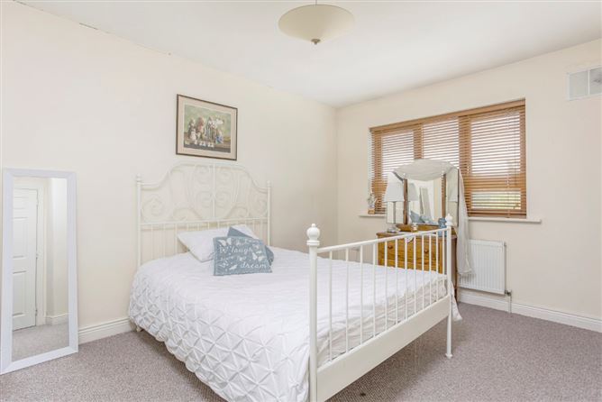 22 The Meadows, Oldgrange Wood, Monasterevin, Kildare