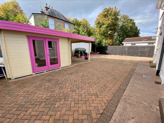 8 Old Park Court, Clones Rd, Monaghan