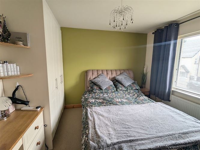 50 The Avenue, Drummin Village, Nenagh, Co. Tipperary