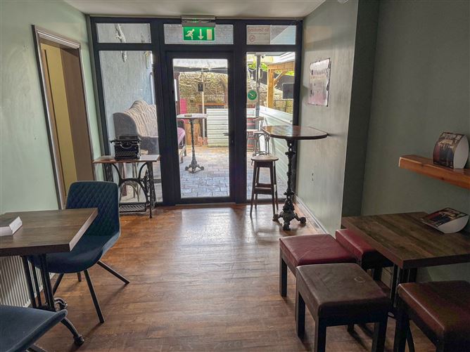 Lizzie Keogh`s Bar & Yard, Weaver`s Square, Baltinglass, Wicklow