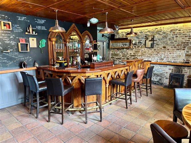 Lizzie Keogh`s Bar & Yard, Weaver`s Square, Baltinglass, Wicklow