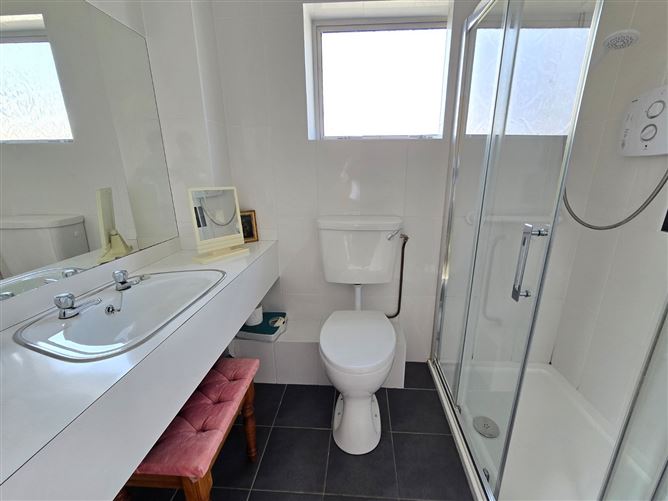 40 Corrovorrin Grove, Ennis, Co. Clare